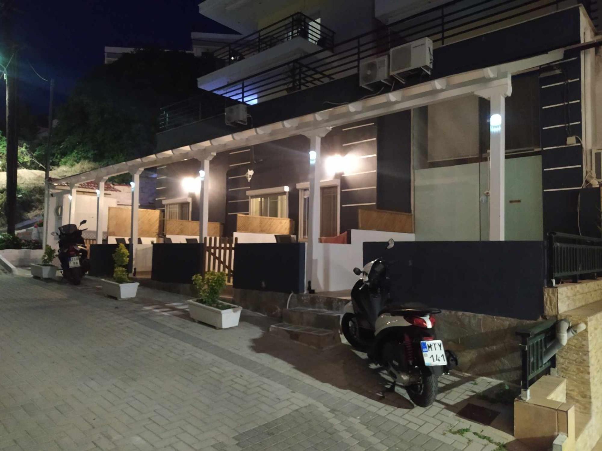 Stratos Family Apartments & Studios Néos Marmarás Exterior foto